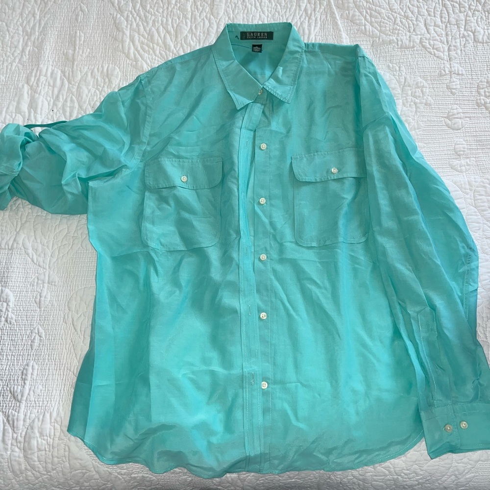 Ralph Lauren buttons down shirt
